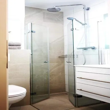 Elegant Apartment In Duesseldorf At The Centre דירה